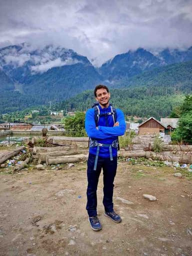 Neeraj Tiwari profile image